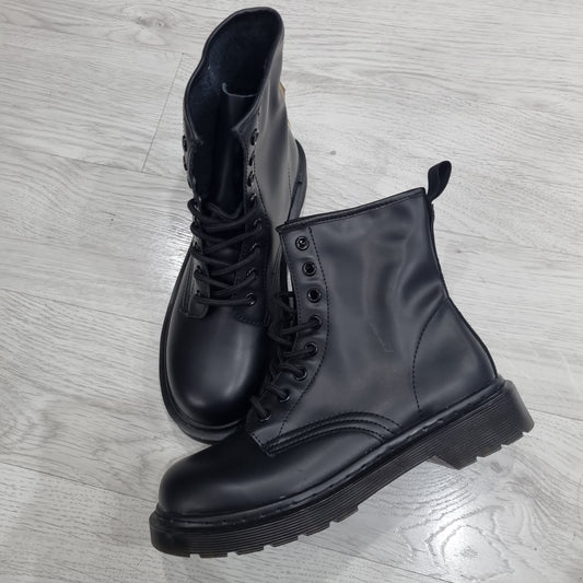 Scarpe Anfibio nero pelle simil dr Martens