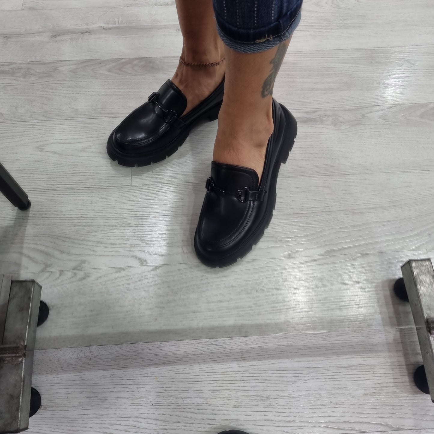 Scarpe Mocassino ecopelle nero con carrarmato