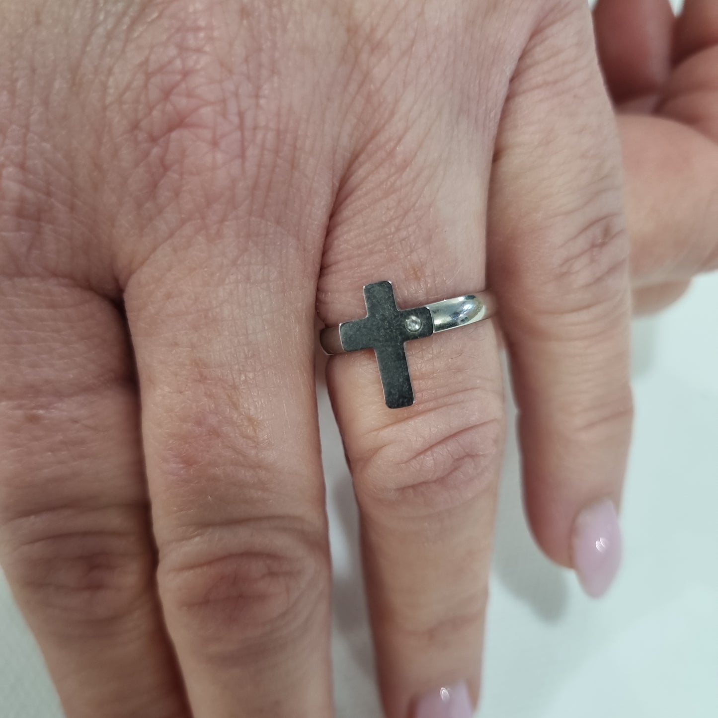 Anello acciaio medaglia madonnina e croce